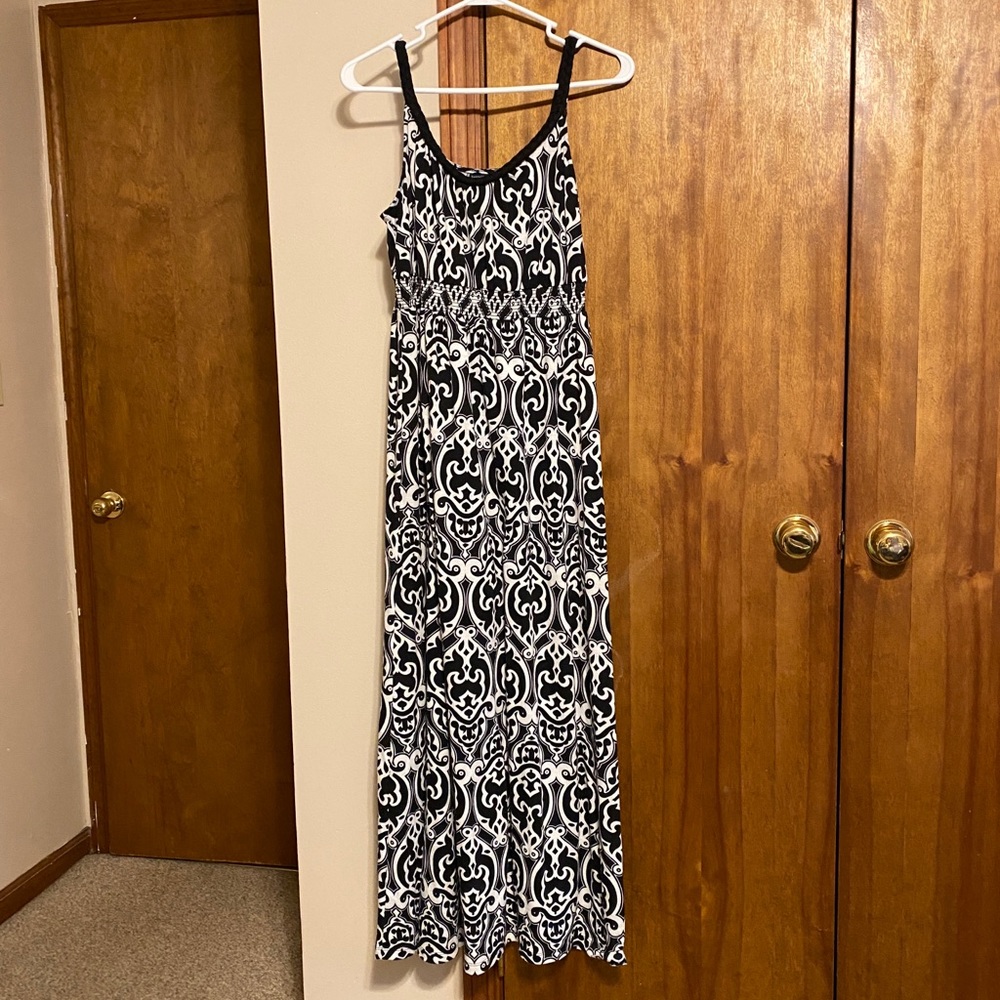 Women’s Faded Glory Dress Size Medium
